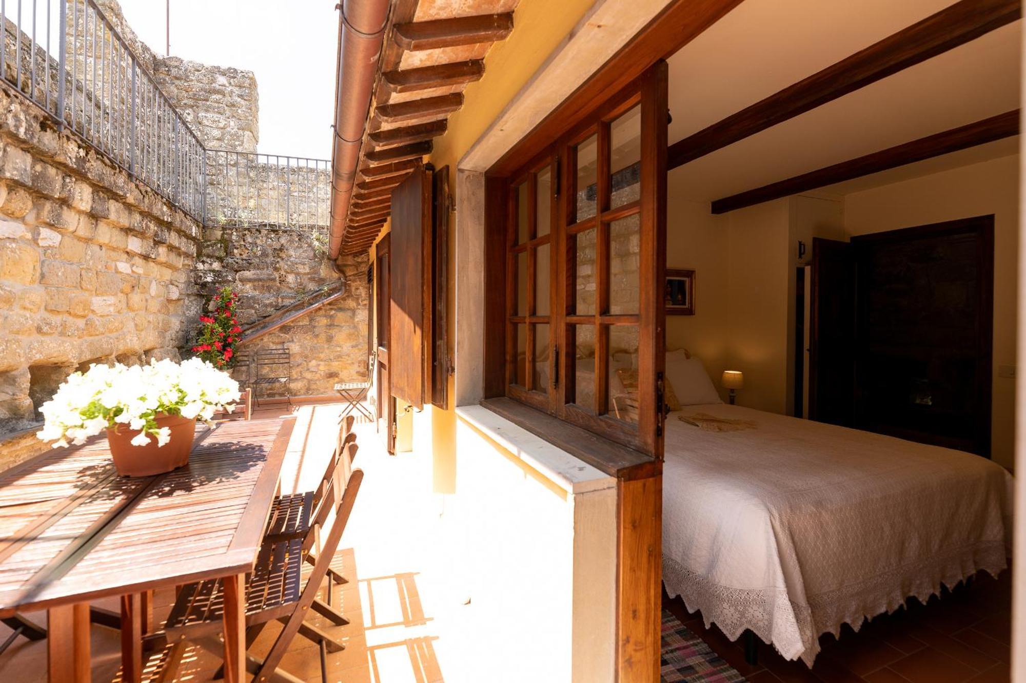 Castello E Borgo Di Porciano Villa Пратовекио Екстериор снимка